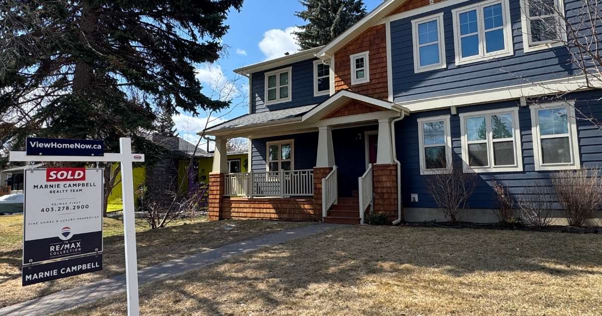 Glamorgan Calgary home marketed and sold by the Marnie Campbell Real Estate Team