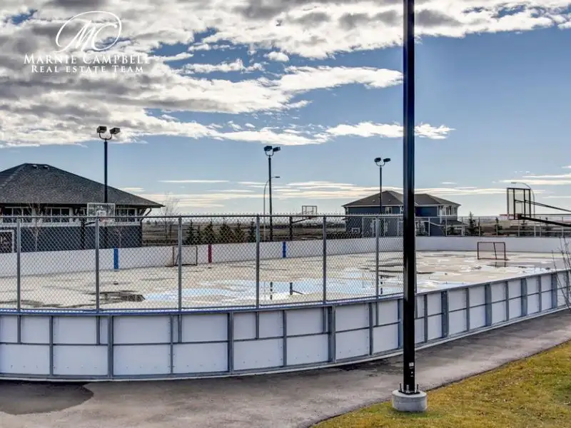 Outdoor hockey and skating rink in Mahogany Calgary near the community centre